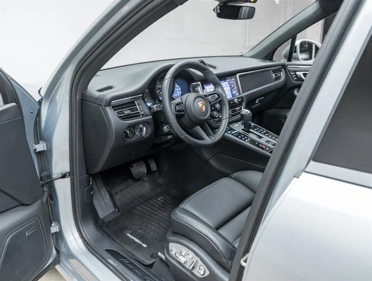 Porsche Macan снимка Porsche Macan