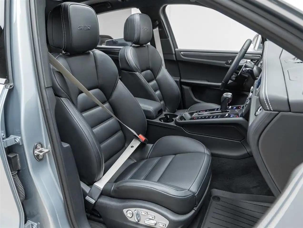 Porsche Macan снимка Porsche Macan