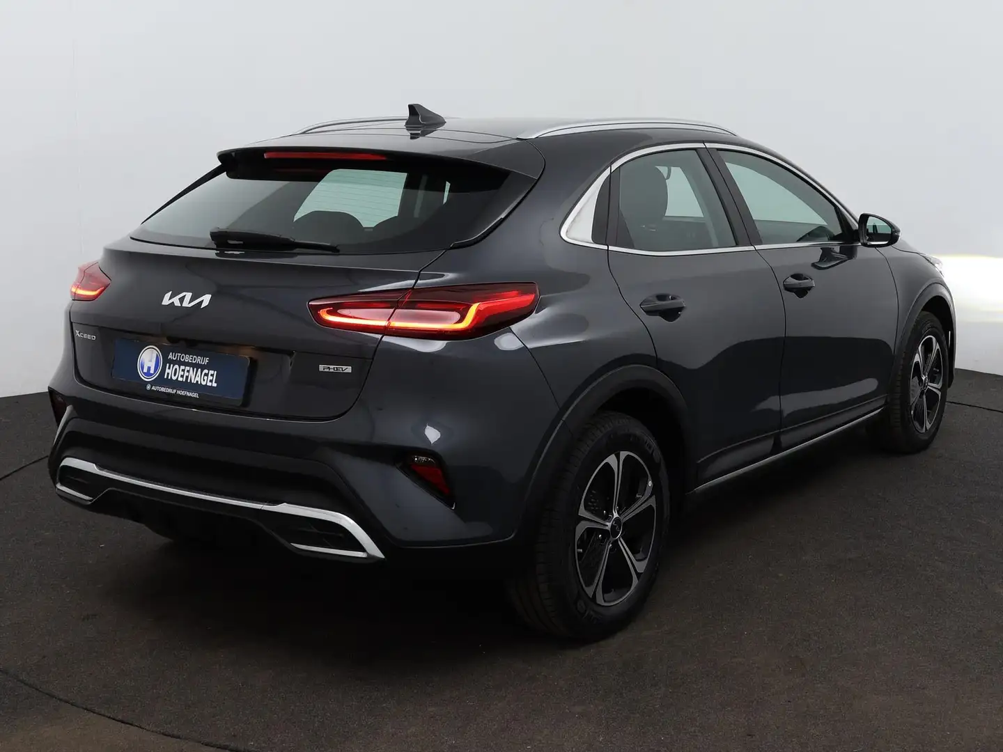 Kia XCeed 1.6 GDi PHEV DynamicPlusLine Automaat | Camera | S Grijs - 2
