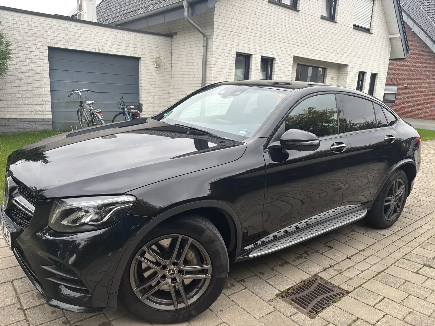 Mercedes-Benz GLC 250 GLC 250 d 4Matic AMG Schwarz - 1
