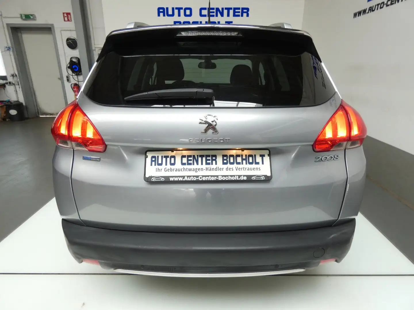 Peugeot 2008 Allure*Aut*Navi*Klimaaut*PDC*1-Hand Grau - 2