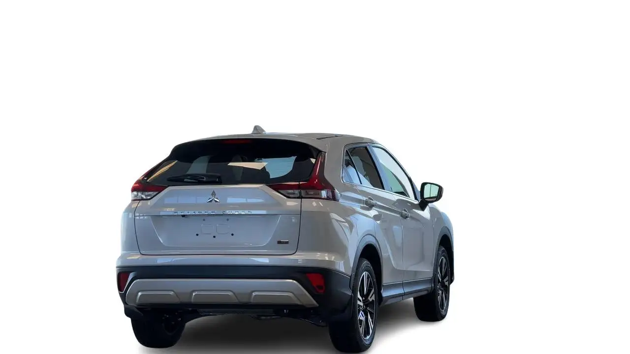 Mitsubishi Eclipse Cross снимка Mitsubishi Eclipse Cross