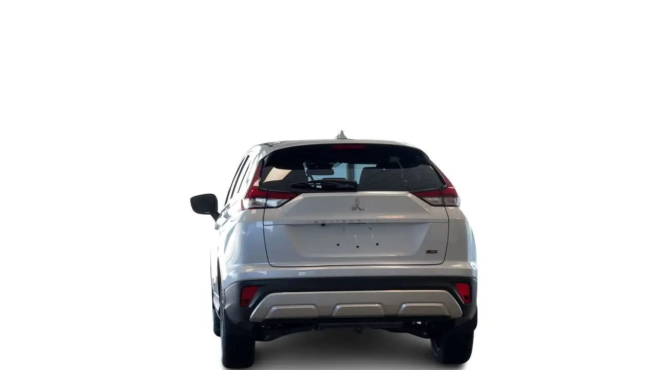 Mitsubishi Eclipse Cross снимка Mitsubishi Eclipse Cross