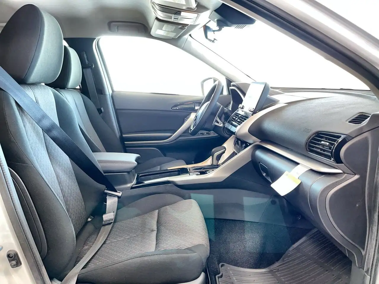 Mitsubishi Eclipse Cross снимка Mitsubishi Eclipse Cross