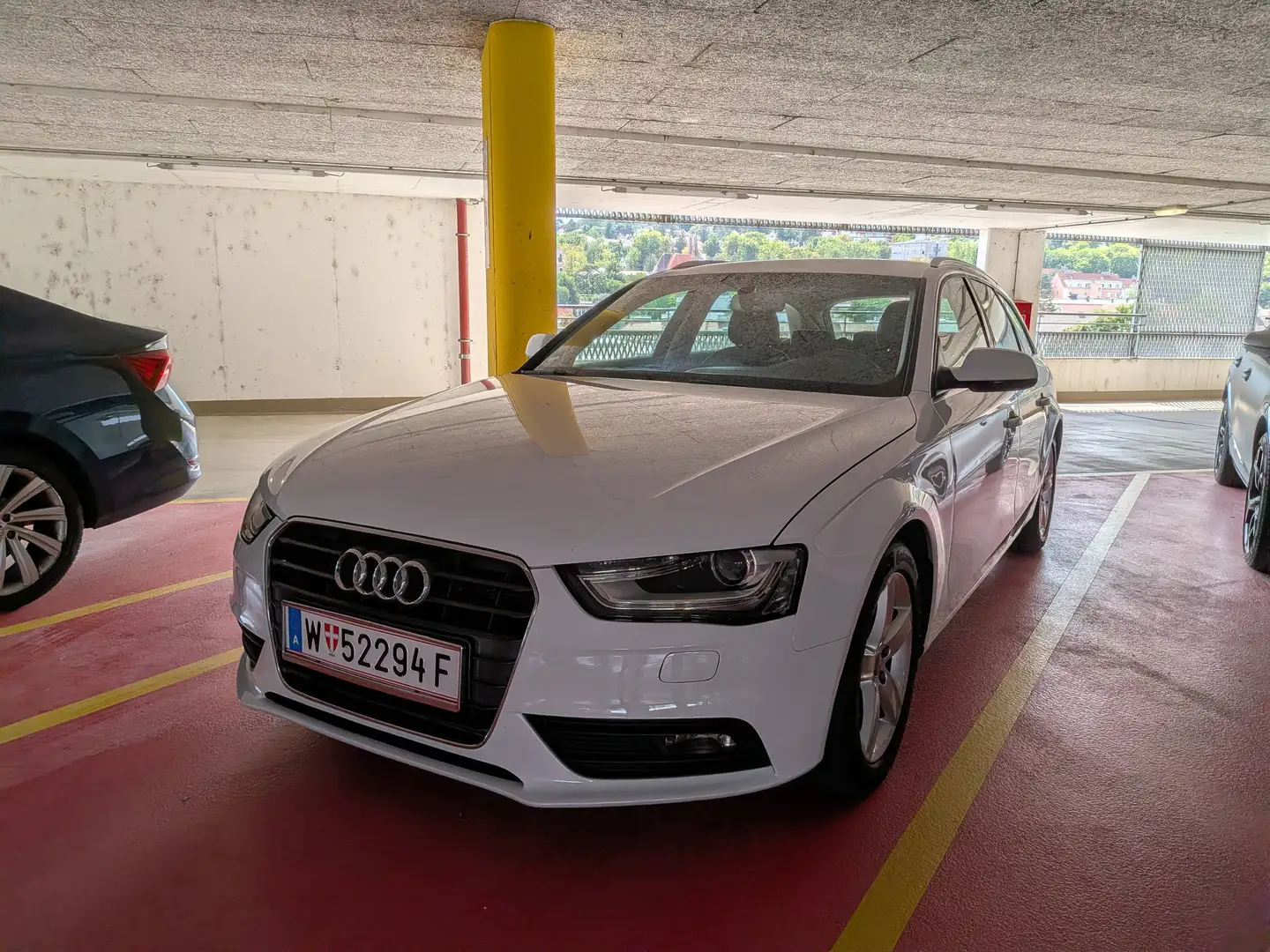 Audi A4 Audi A4 Avant 2,0 TDI 143 PS Xenon/LED/Navi Weiß - 2
