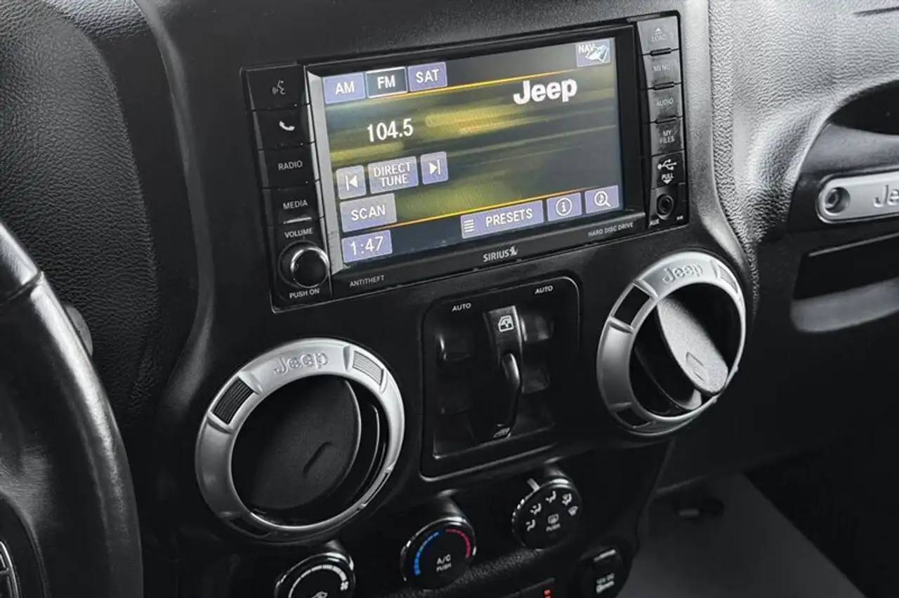 Jeep Wrangler снимка Jeep Wrangler
