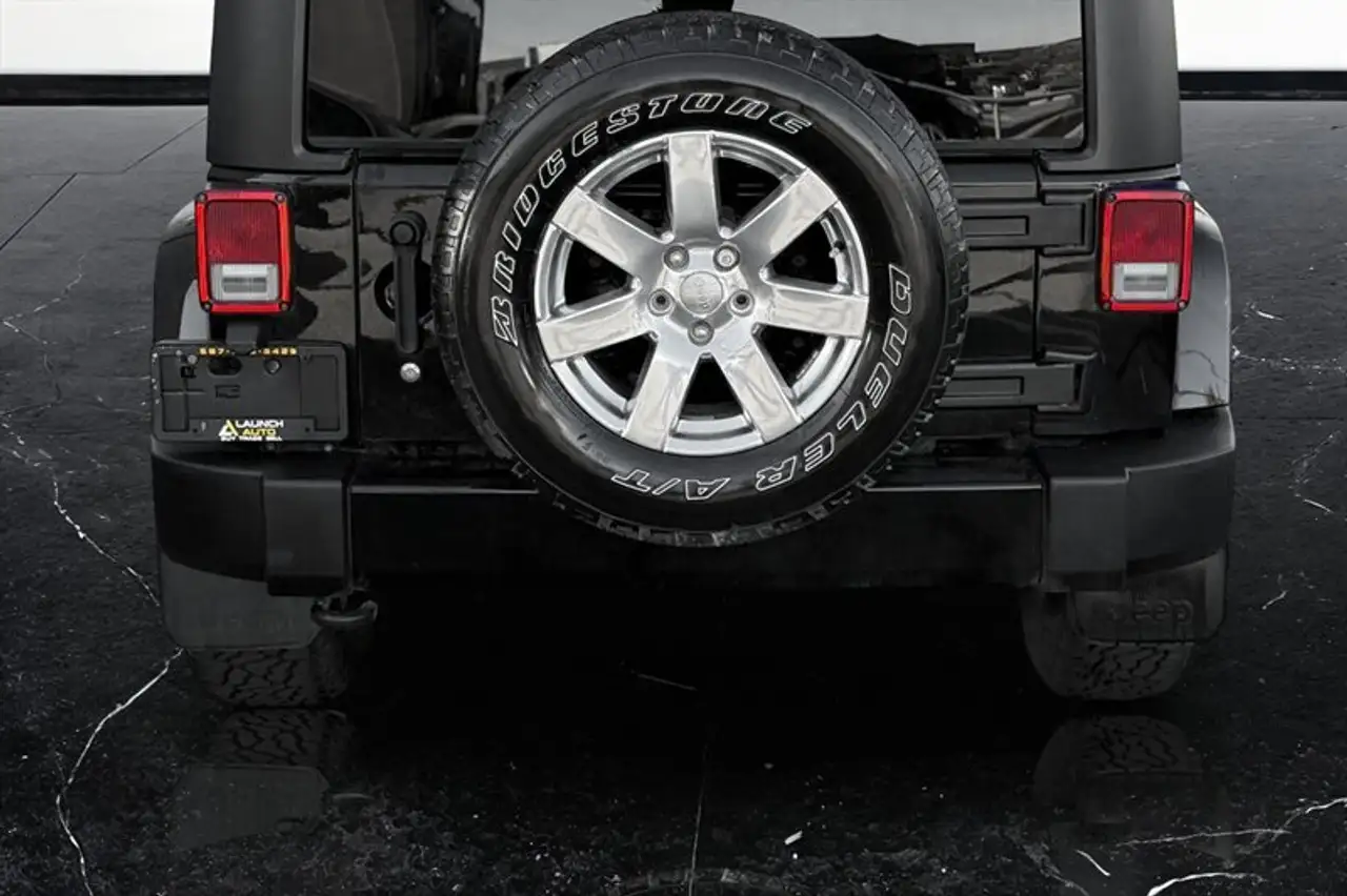 Jeep Wrangler снимка Jeep Wrangler