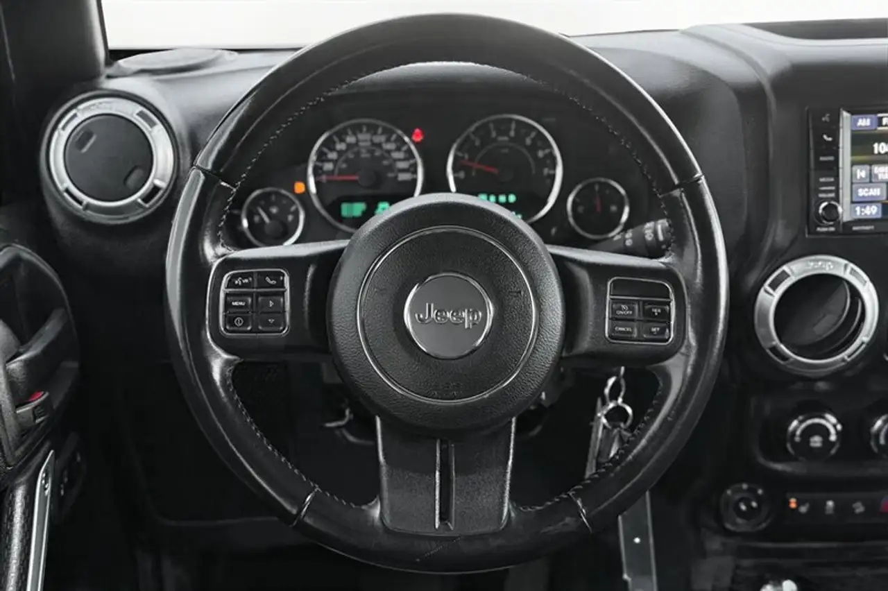 Jeep Wrangler снимка Jeep Wrangler
