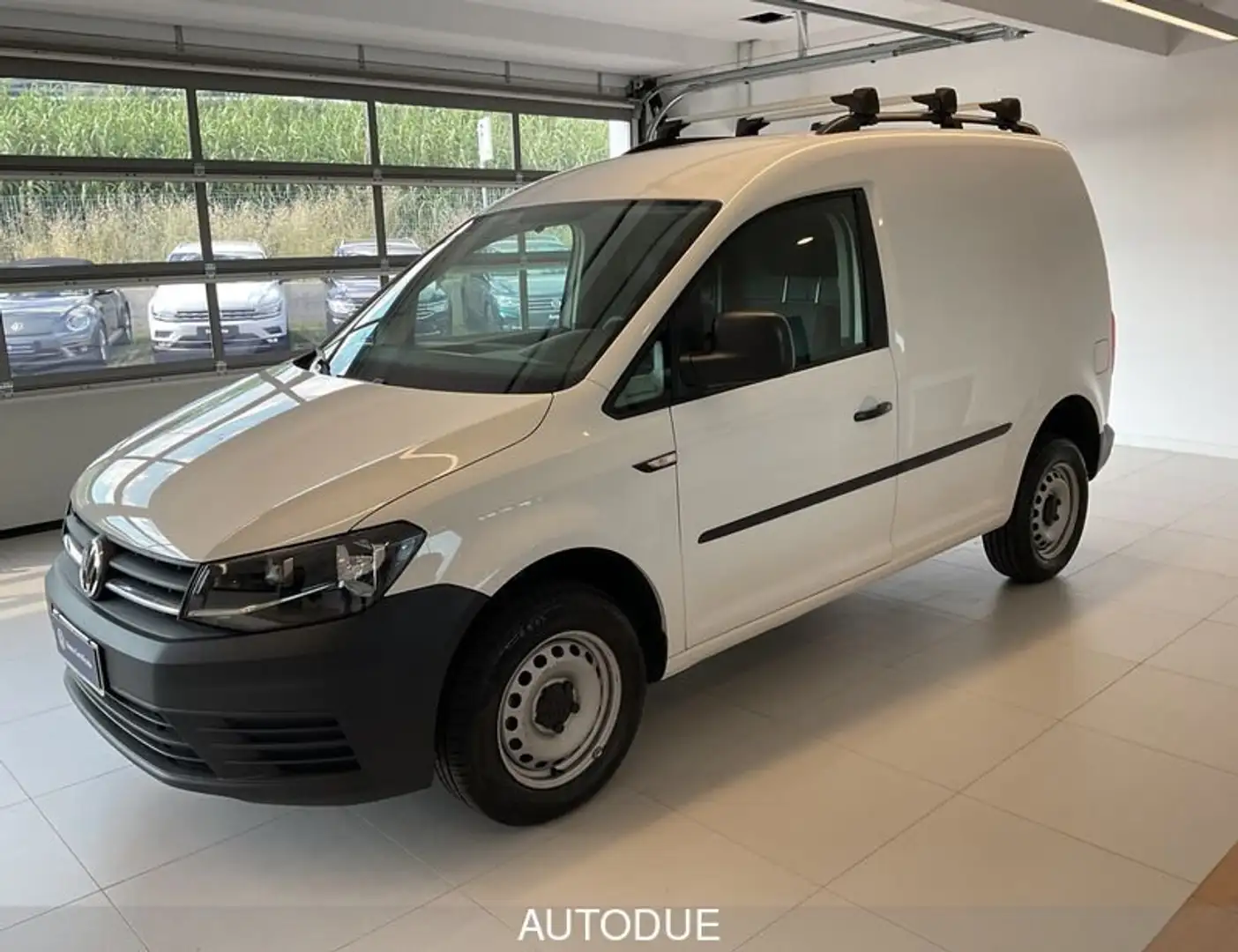 Volkswagen Caddy 2.0 TDI 122 CV 4Motion Furgone Business Bianco - 1