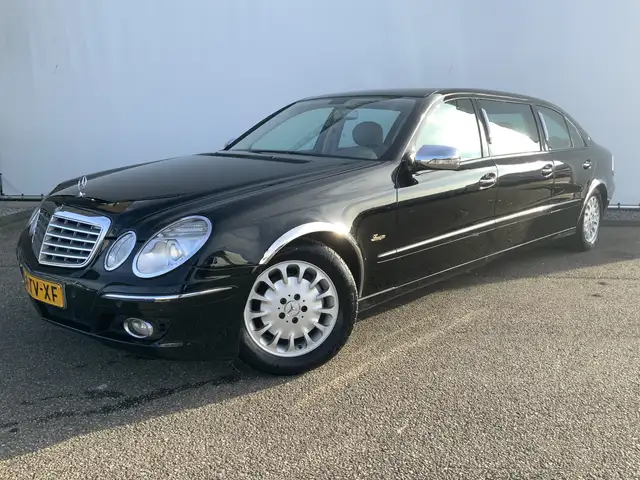 Mercedes-Benz E 200 KOMPRESSOR Limousine Automaat 8 persoons Airco Cru