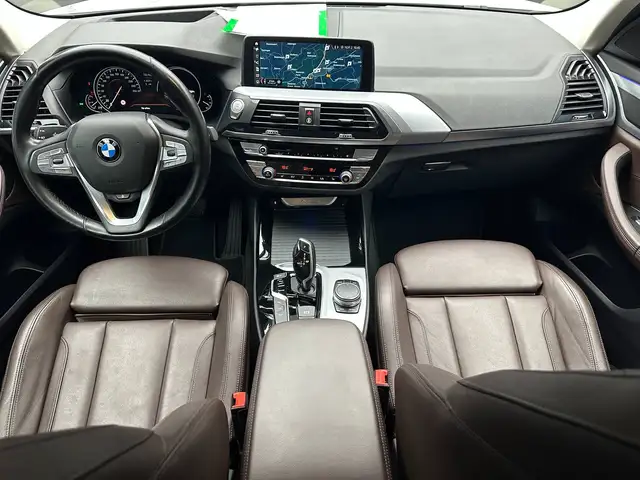 BMW X3 view 12