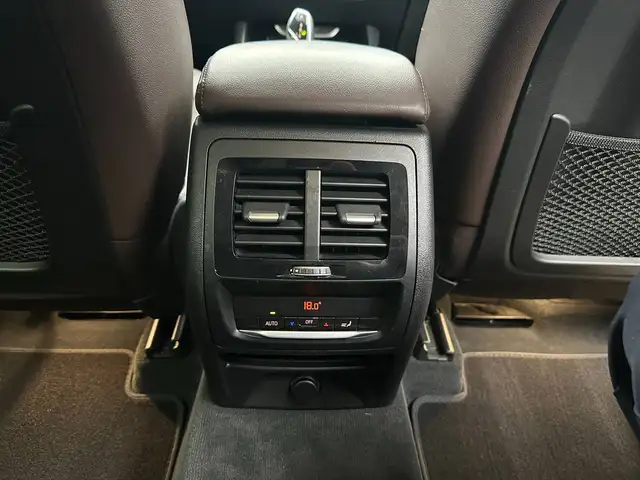 BMW X3 view 26