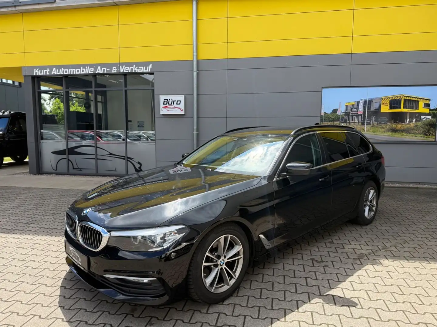 BMW 520 d AUTOMATIK/NAVI/LED/KAMERA/SHZ/TEMPOMAT* Schwarz - 2