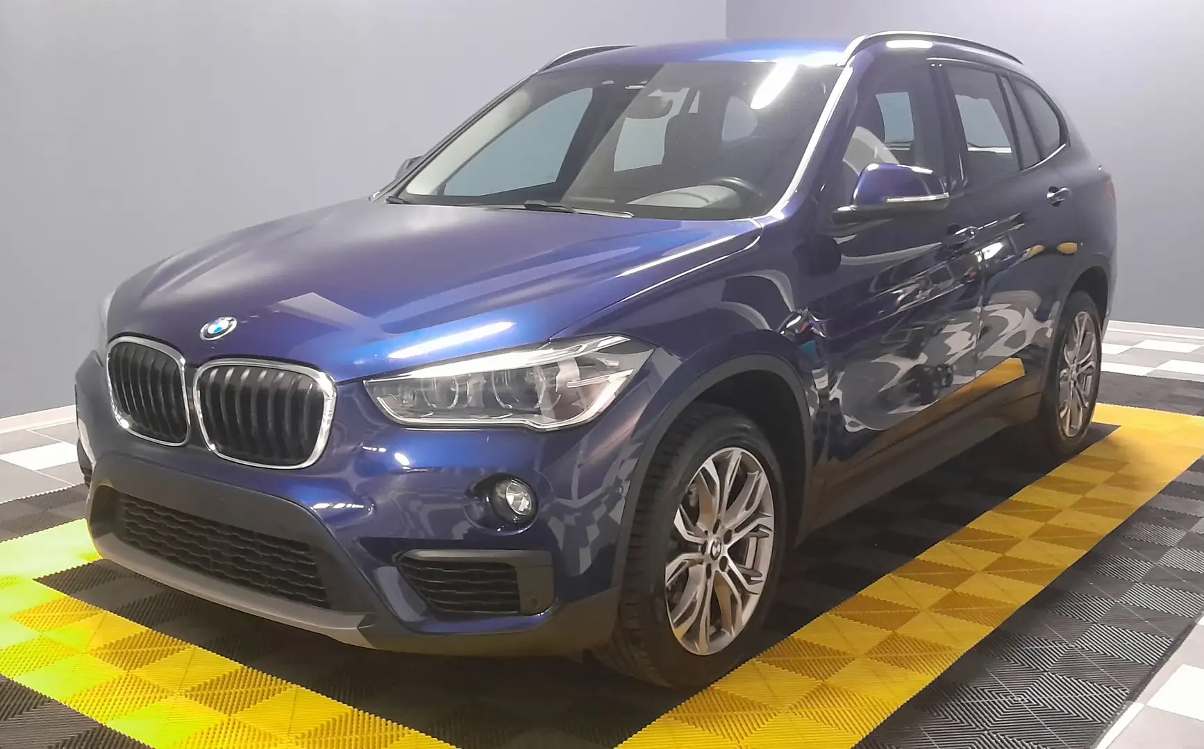 BMW X1 xdrive18d Advantage Bleu - 1