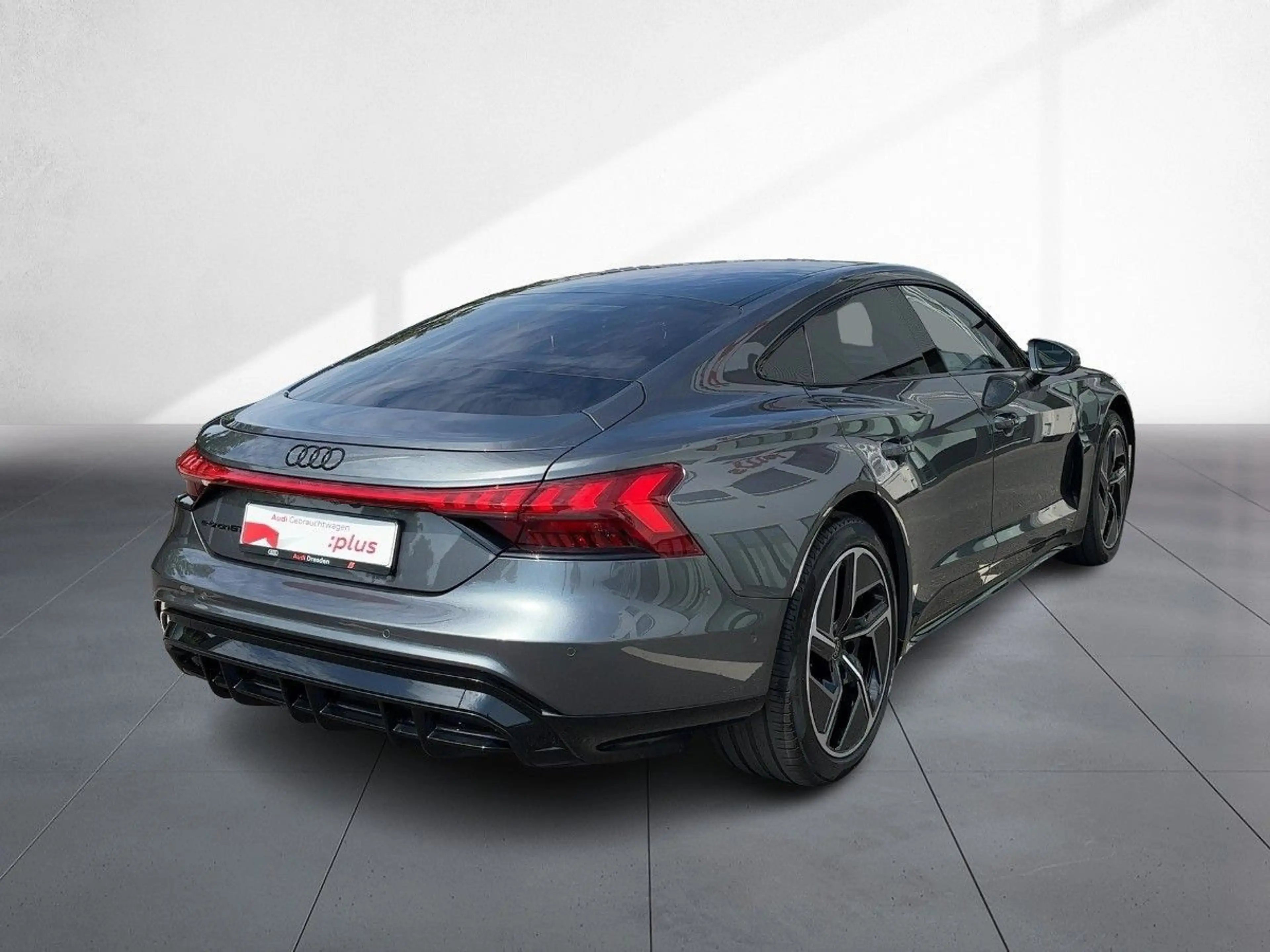 Audi e-tron GT 350 kW — photo 5