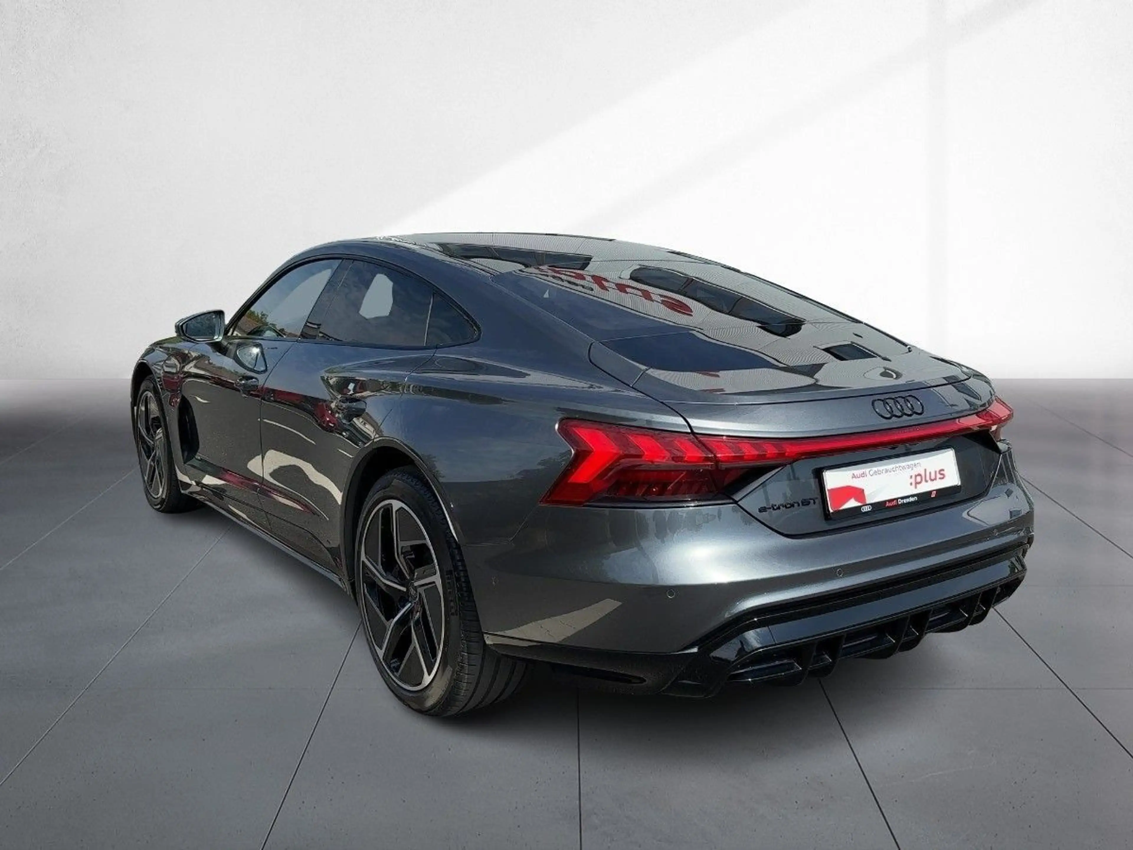 Audi e-tron GT 350 kW — photo 3