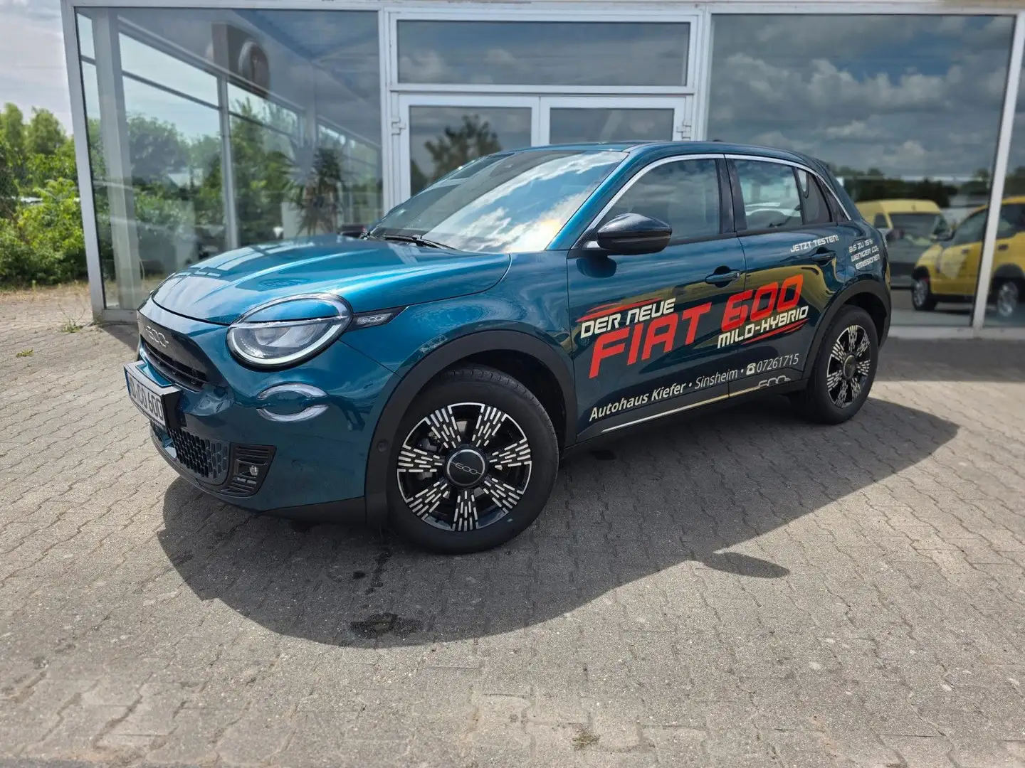 Fiat 600 Hybrid Basis Grün - 2