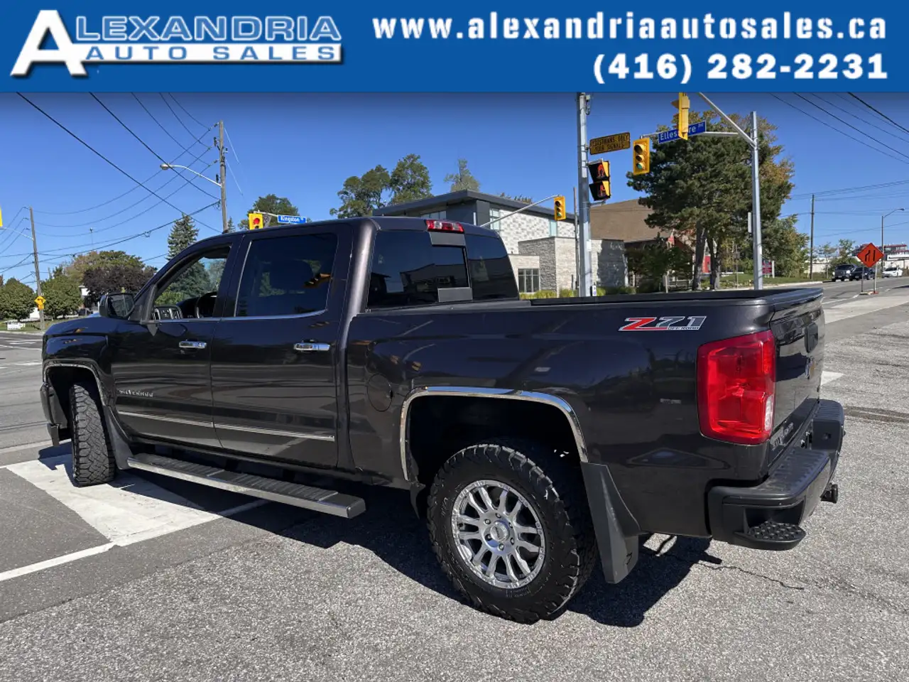 Chevrolet Silverado 1500 снимка Chevrolet Silverado 1500