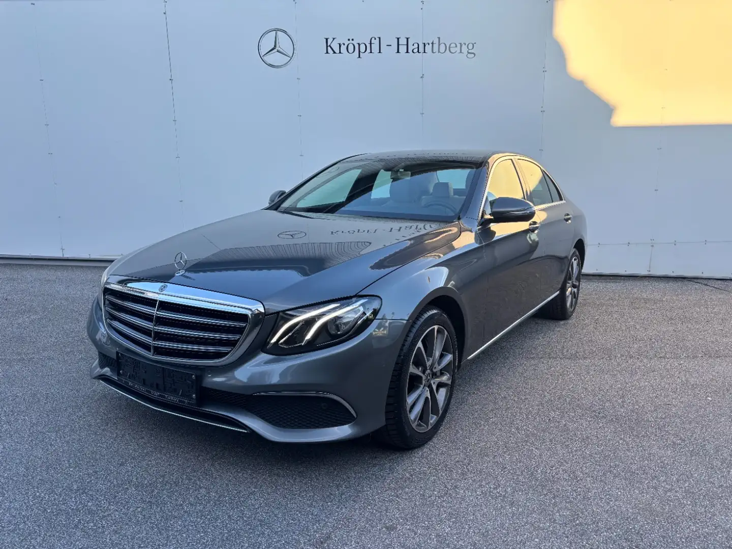 Mercedes-Benz E 350 d 4MATIC Limousine PTS Shz LED Ambi RKam Gris - 2