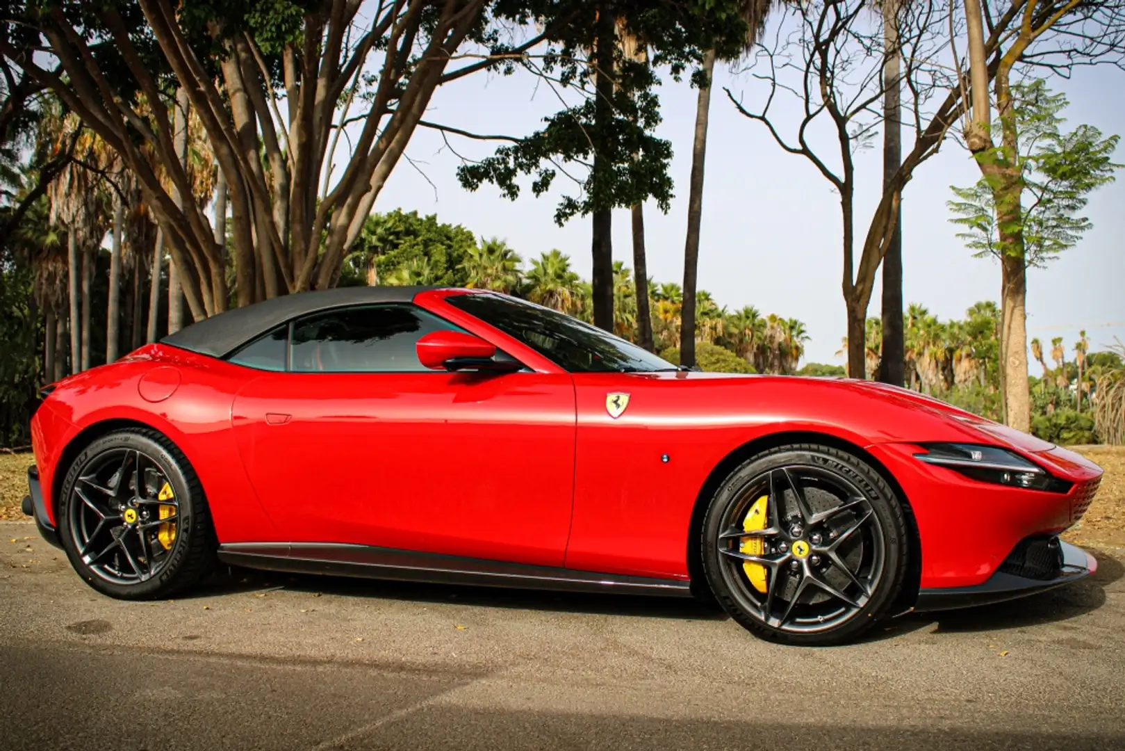 Ferrari Roma Rouge - 2