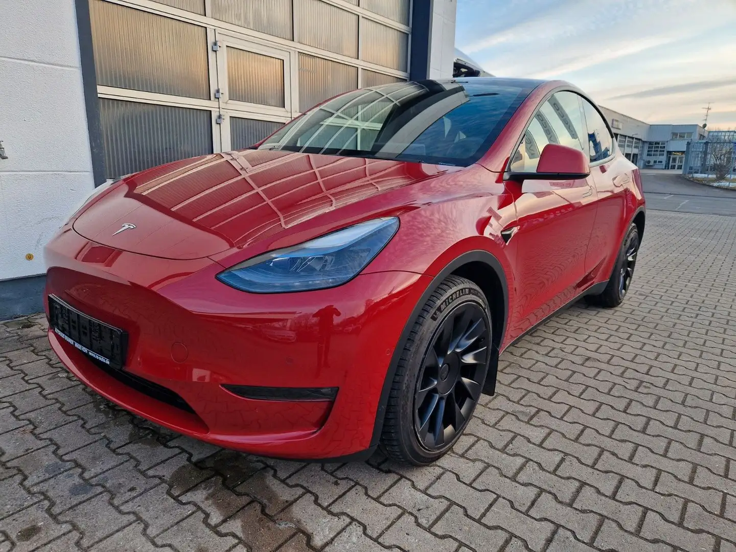 Tesla Model Y Max Range Dual AWD/1.Hd/MWSt./4xSHZ/20'' Rot - 1