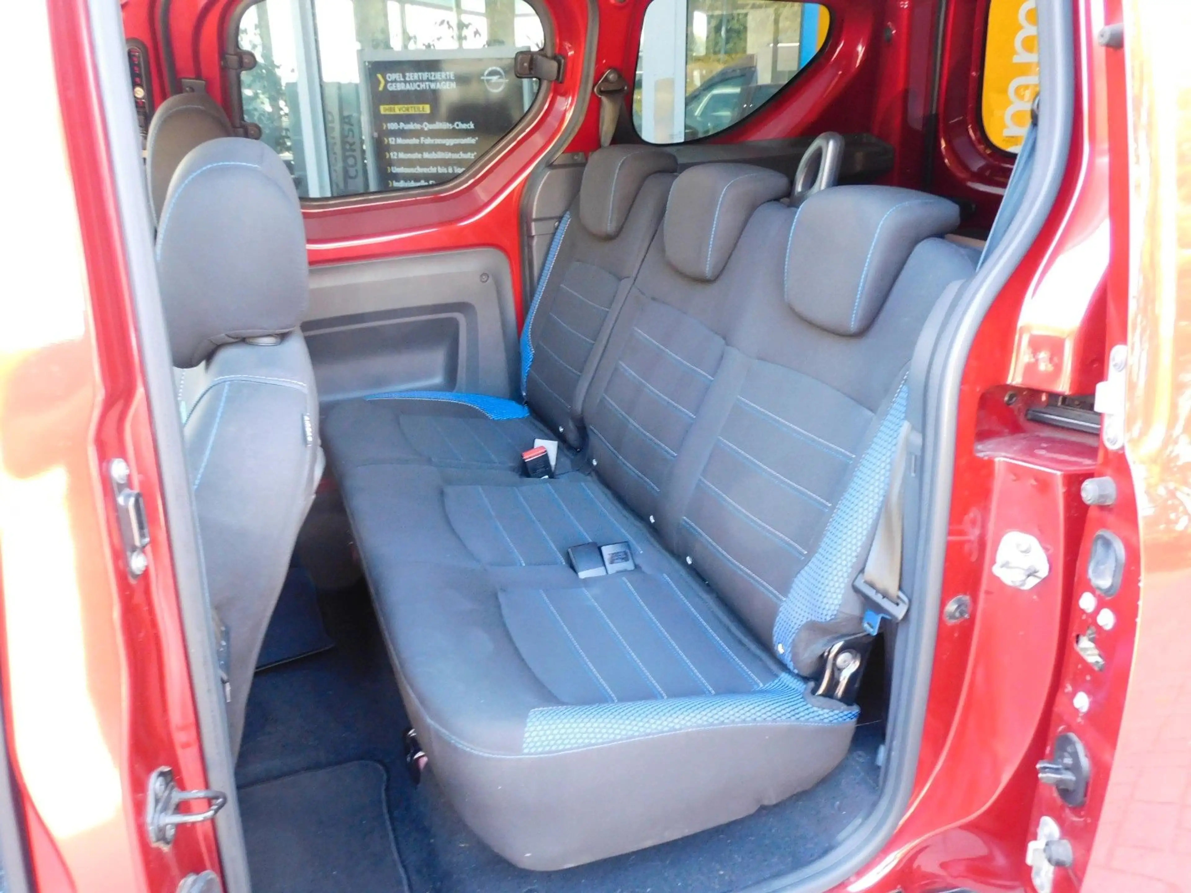 Dacia Dokker Stepway Plus — photo 11