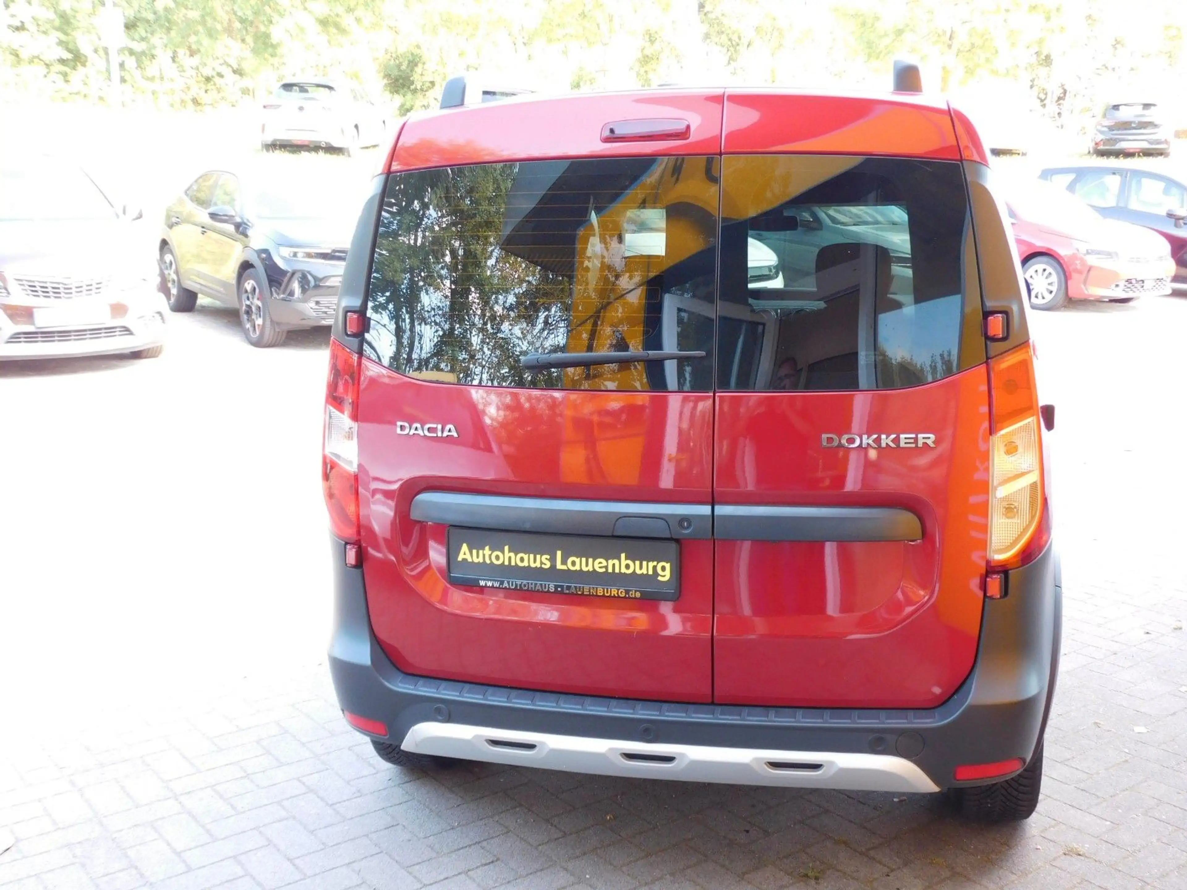 Dacia Dokker Stepway Plus — photo 4