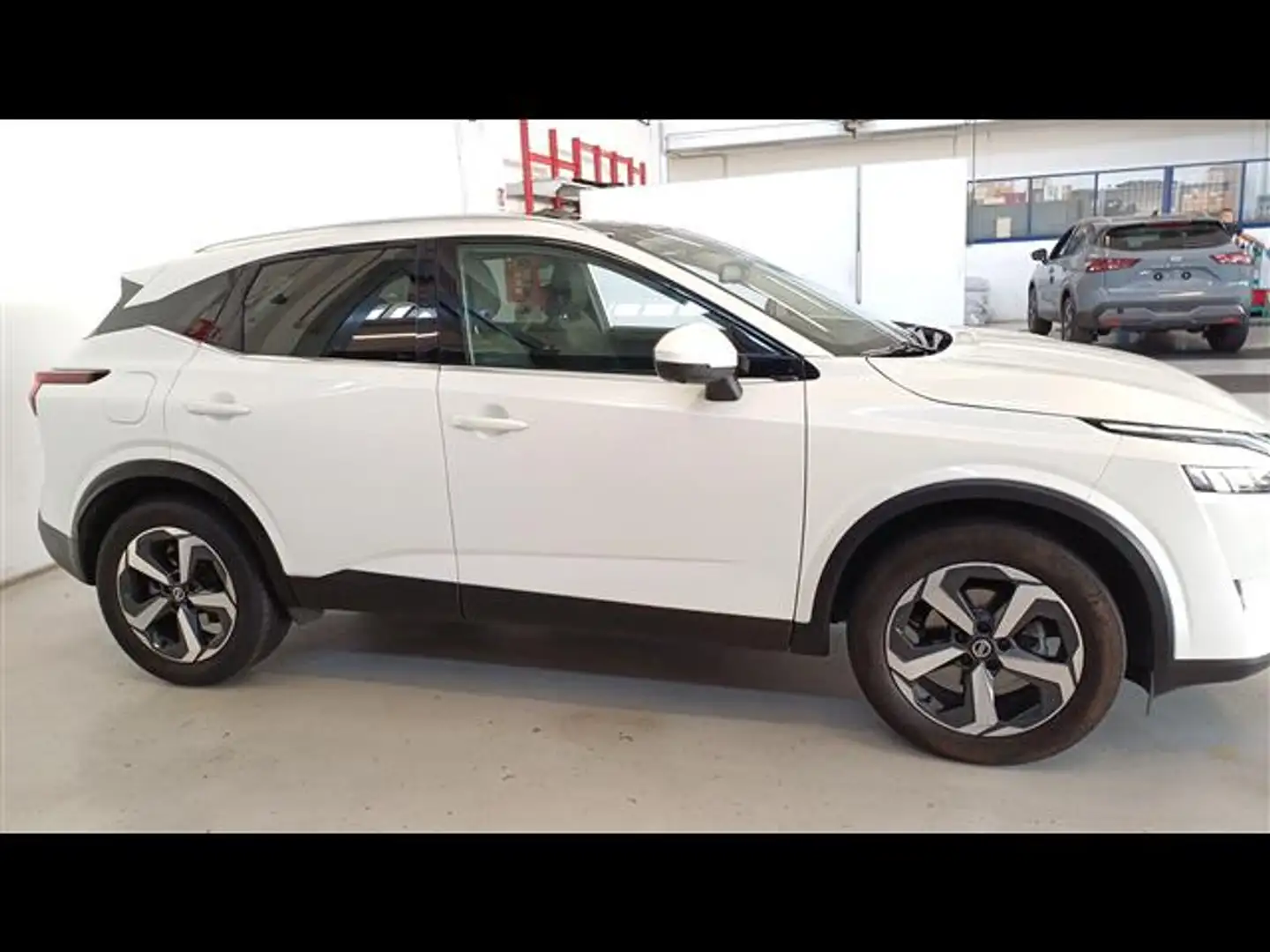 Nissan Qashqai 1.3 mhev N-Connecta 2wd 158cv xtronic bijela - 2