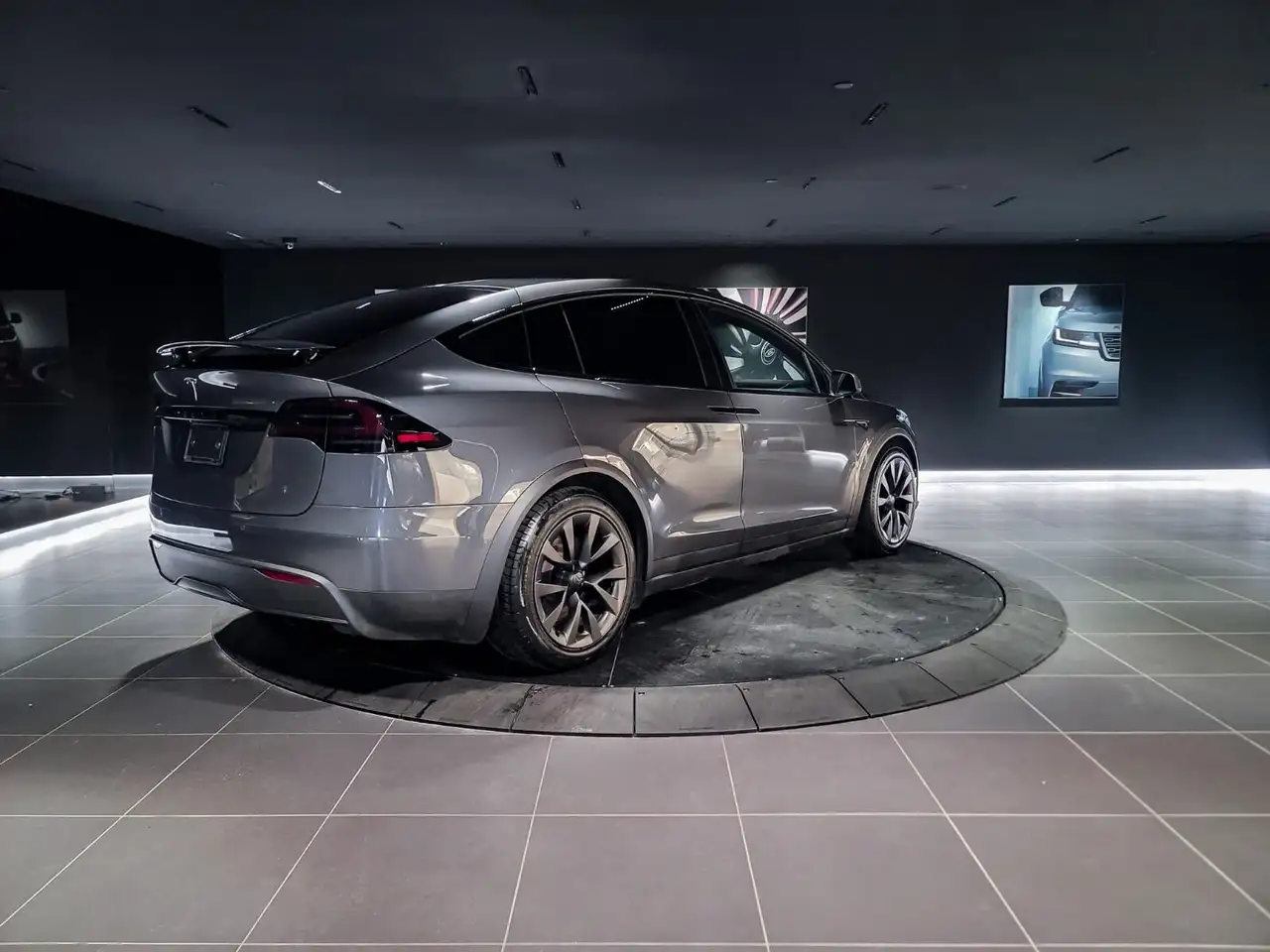 Tesla Model X photo Tesla Model X