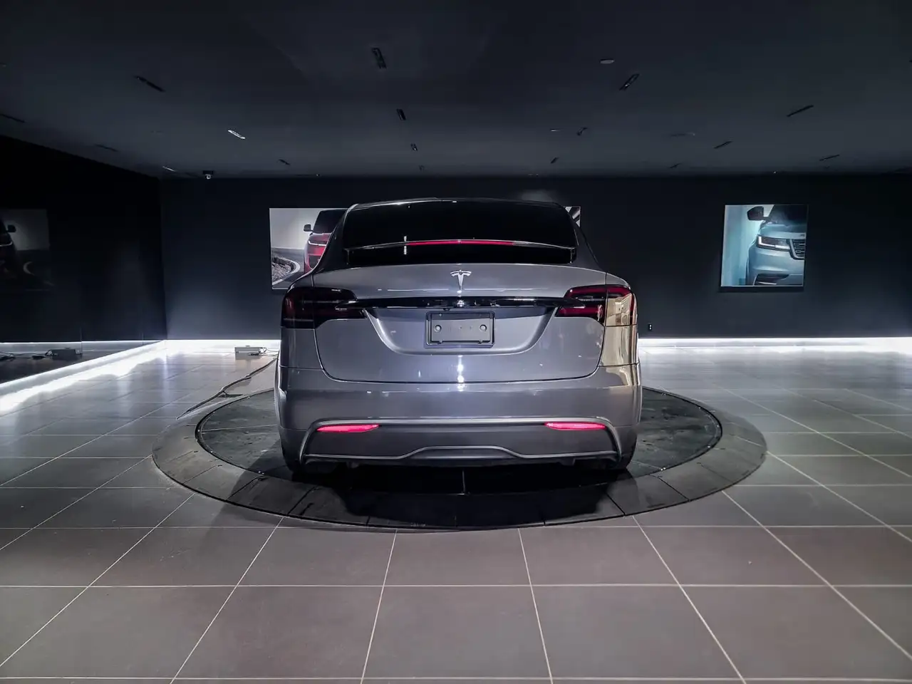 Tesla Model X photo Tesla Model X