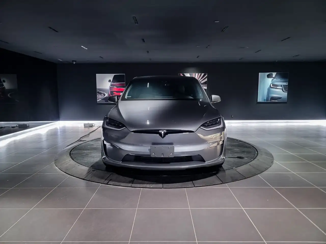 Tesla Model X photo Tesla Model X