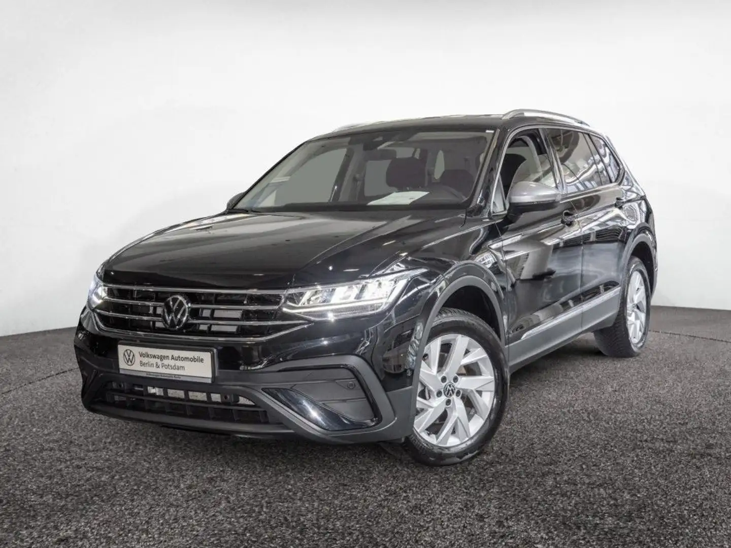 Volkswagen Tiguan Allspace 1.5 TSI DSG Life 7-Sitzer AHK Na Nero - 2