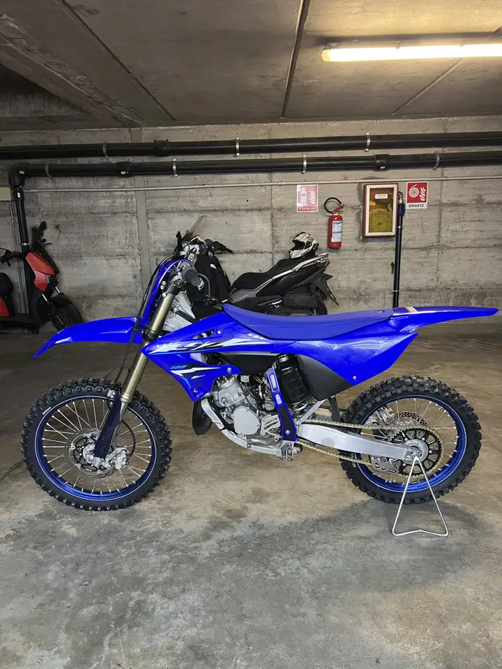 Yamaha YZ 125