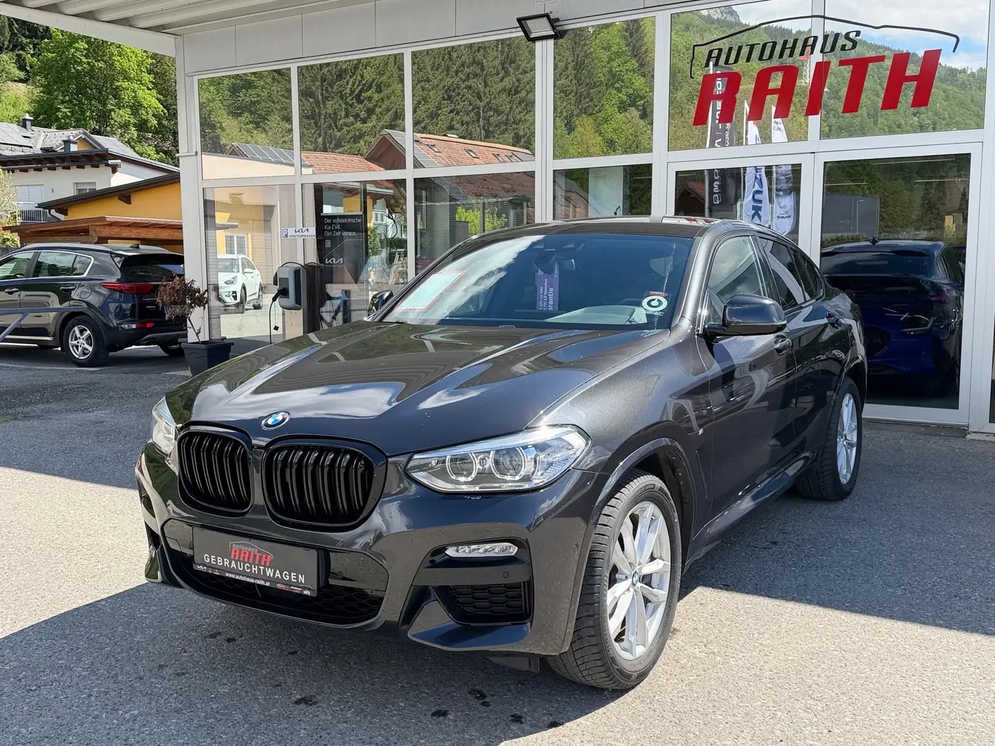 BMW X4 xDrive 30i M Sport Grau - 1