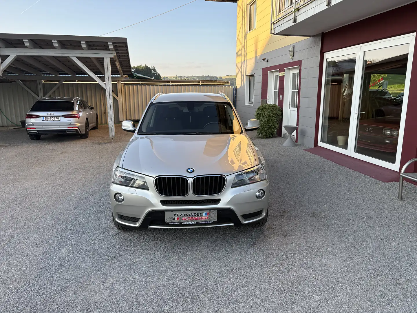 BMW X3 xDrive20d Österreich-Paket Grau - 2