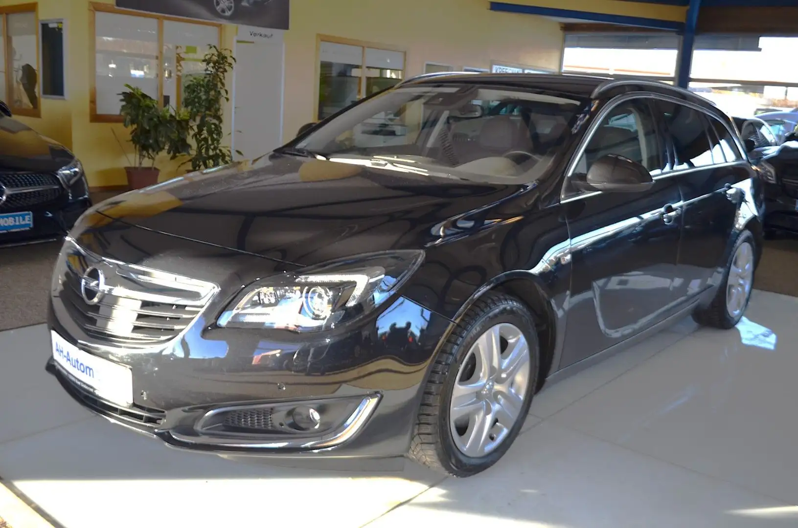 Opel Insignia A Sports Tourer Innovation AUTOMATIK Schwarz - 1