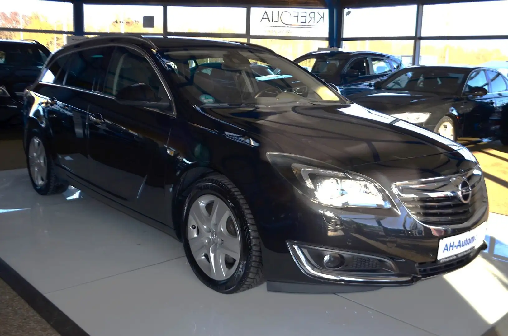 Opel Insignia A Sports Tourer Innovation AUTOMATIK Schwarz - 2