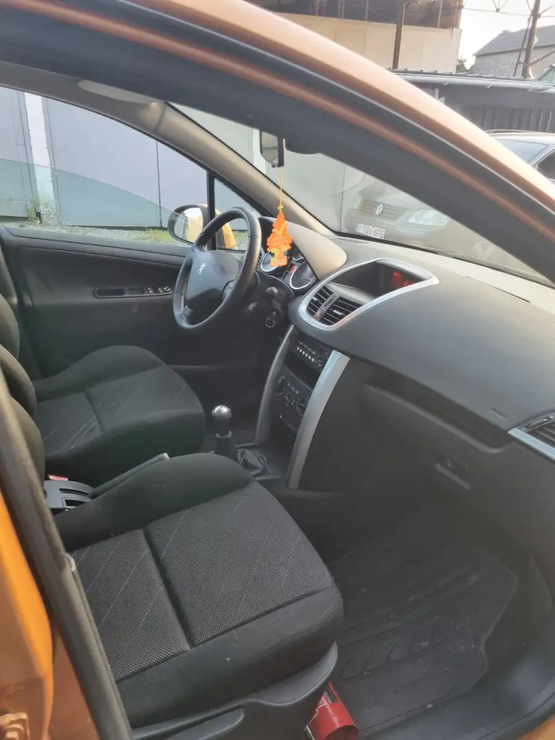 Peugeot 207 1.6 HDi Premium - 2