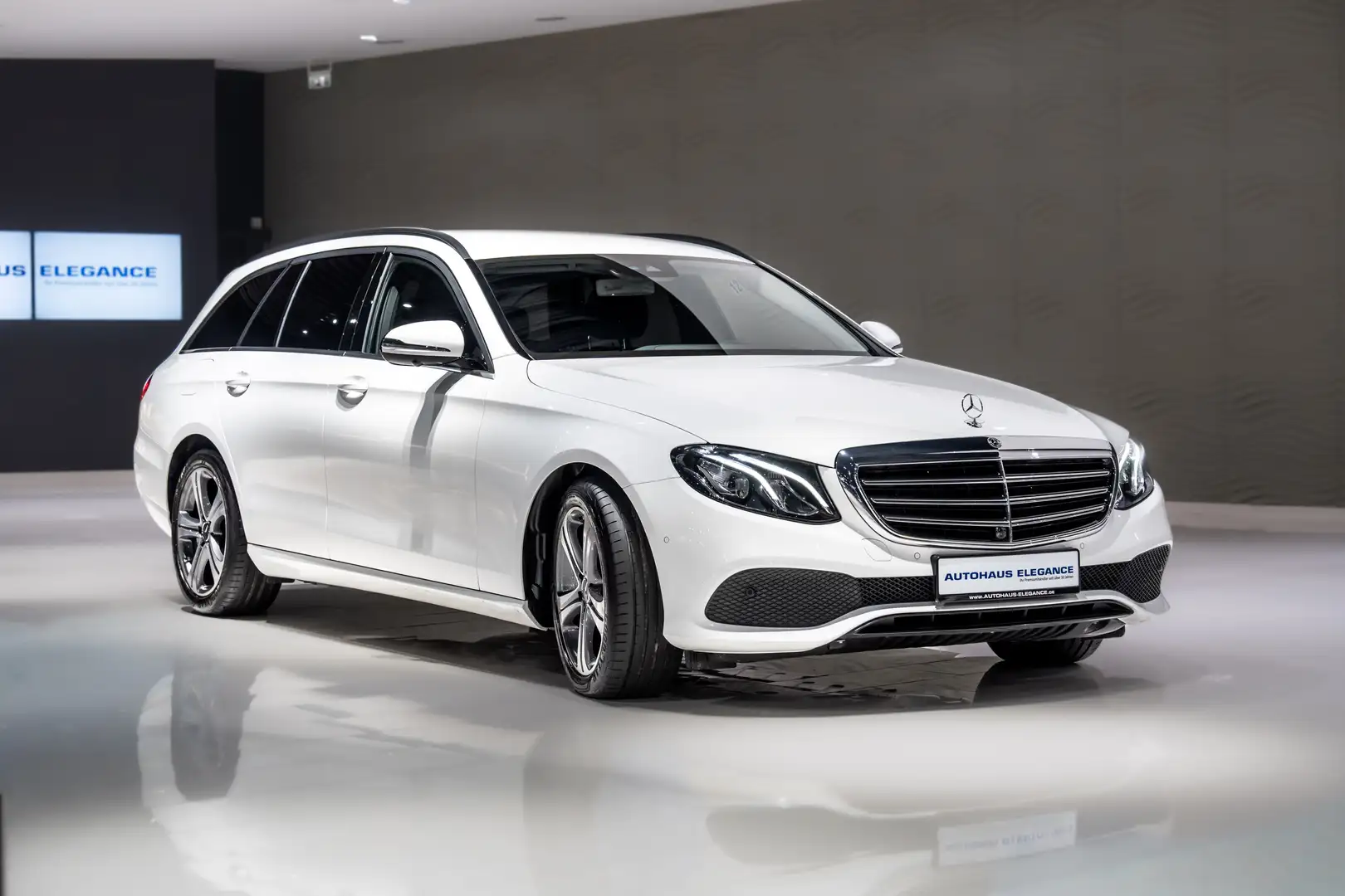 Mercedes-Benz E 400 d 4Matic*LUFTFEDERUNG*360*HIGH-LED*BUSINESS Wit - 2