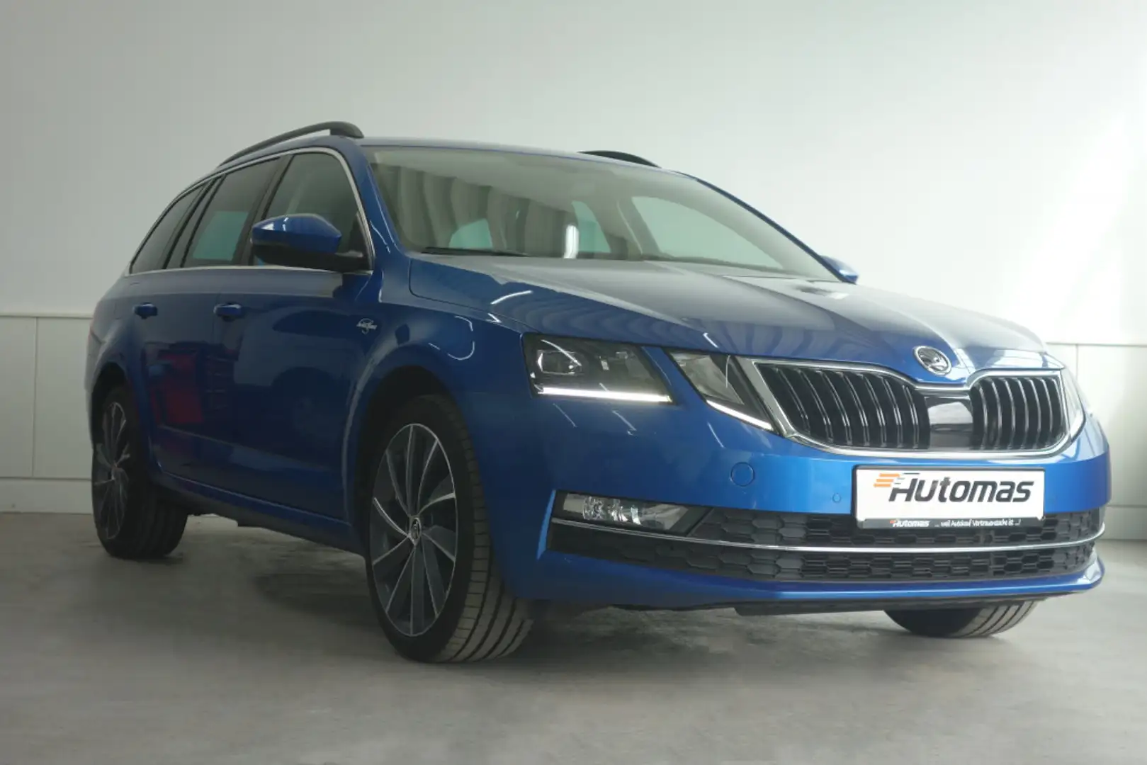 Skoda Octavia L&K 4x4 DSG LED Navi PDC SHZ Alcantara Blau - 2