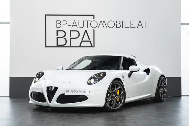 Alfa Romeo 4C 1750 TBi Coupe // 1 of 1 //