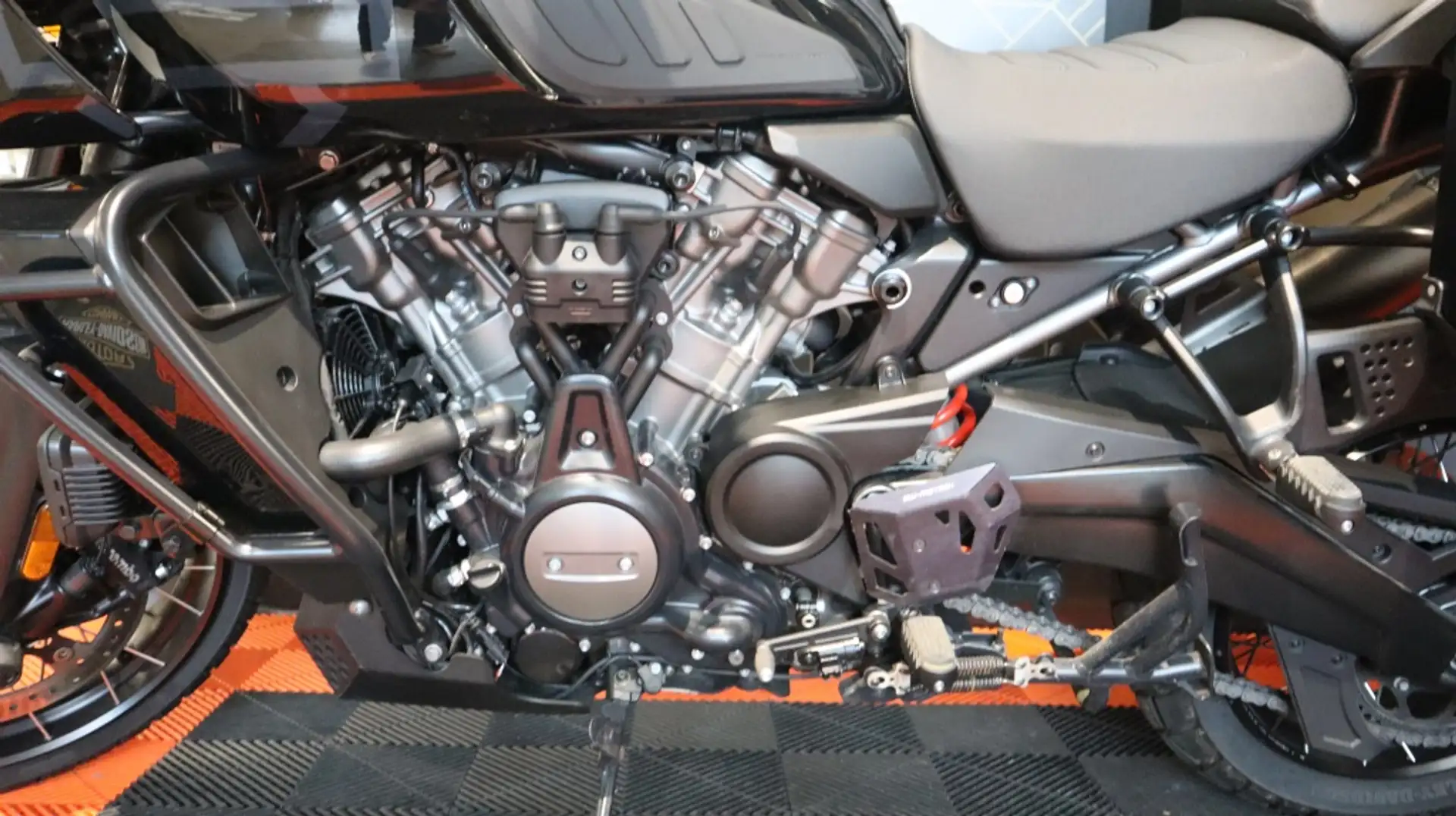 Harley-Davidson Pan America Cross Noir - 2