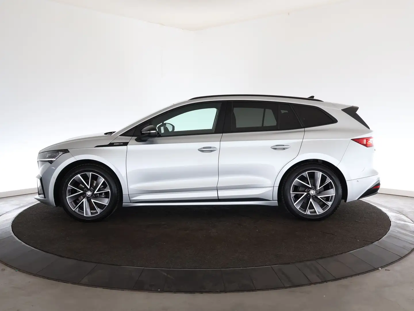 Skoda Enyaq iV 60 Sportline | SoH 94% | Trekhaak | ACC | Stoel Gris - 2