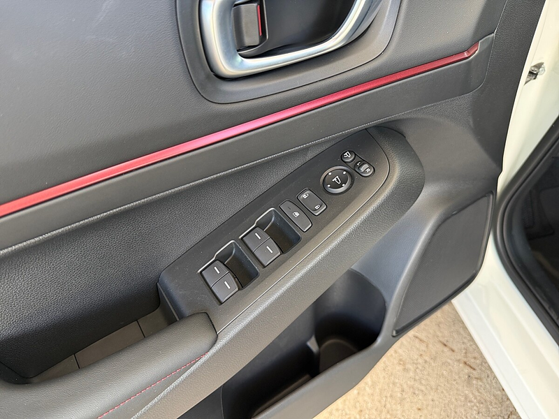 Honda HR-V 1,5 i-MMD Hybrid 2WD Advance Sport Aut. — photo 11