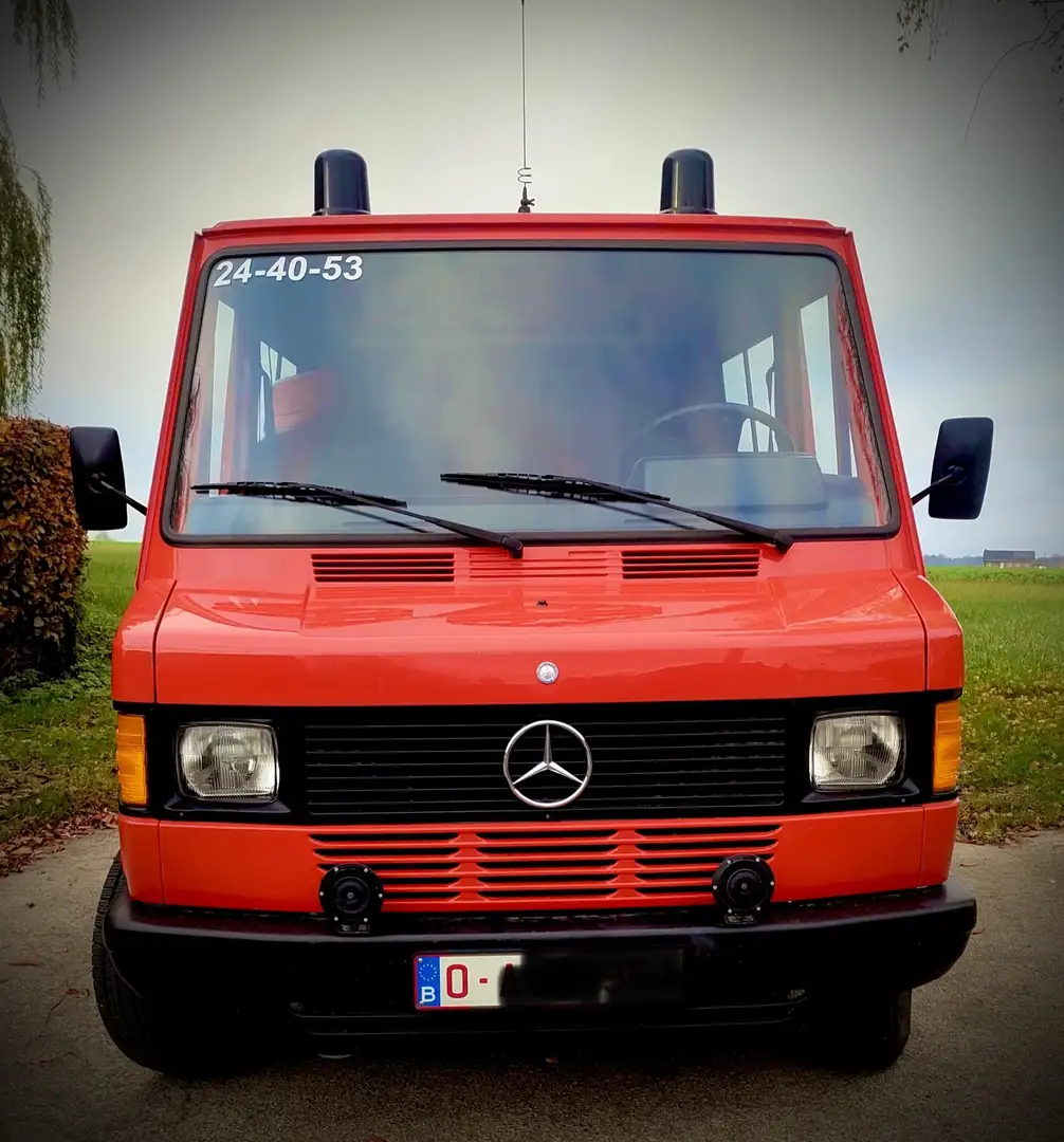 Oldtimer Mercedes Benz Rot - 2