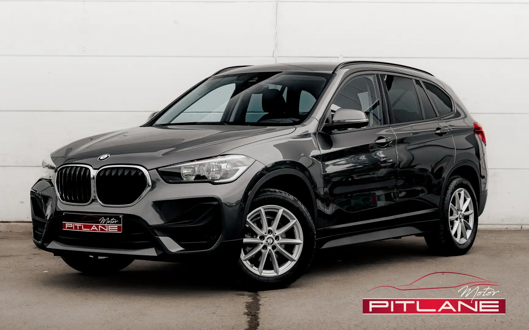 BMW X1 1.5D sDrive16 Grand Ecran / Cruise / Connected Bmw Šedá - 1