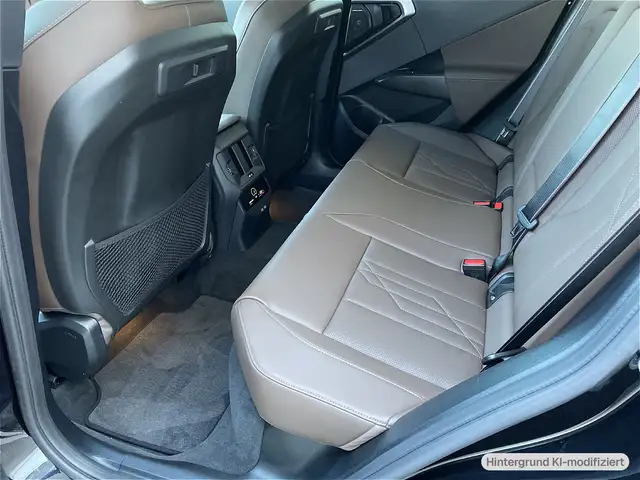 BMW X3 M view 11