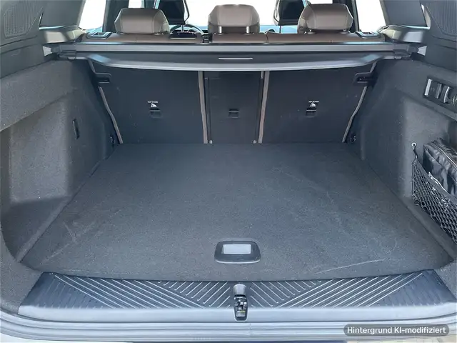 BMW X3 M view 12
