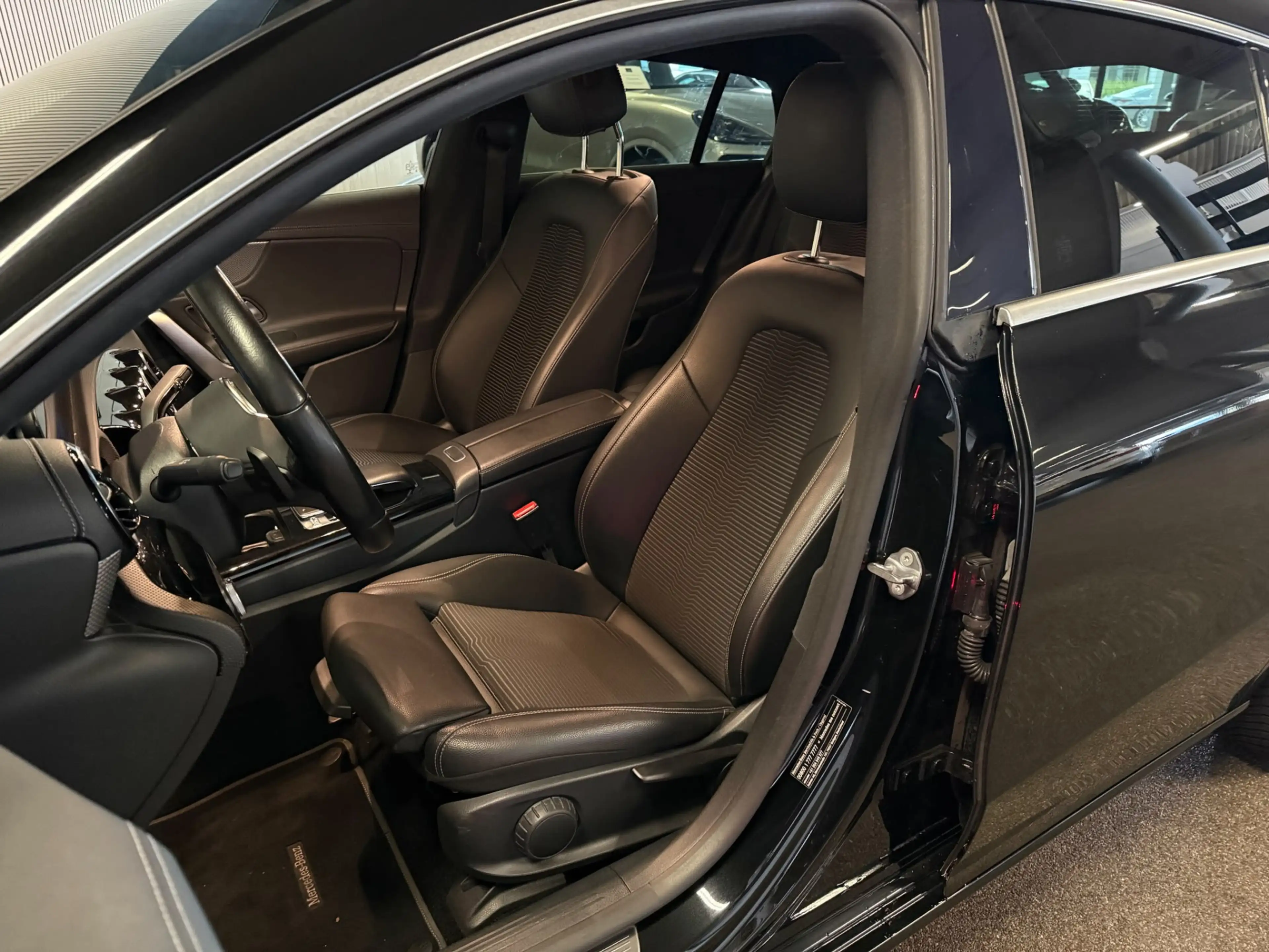 Mercedes-Benz CLA 220 Shooting Brake Progressive-TREKHAAK-WIDESCREEN-CAM — photo 10
