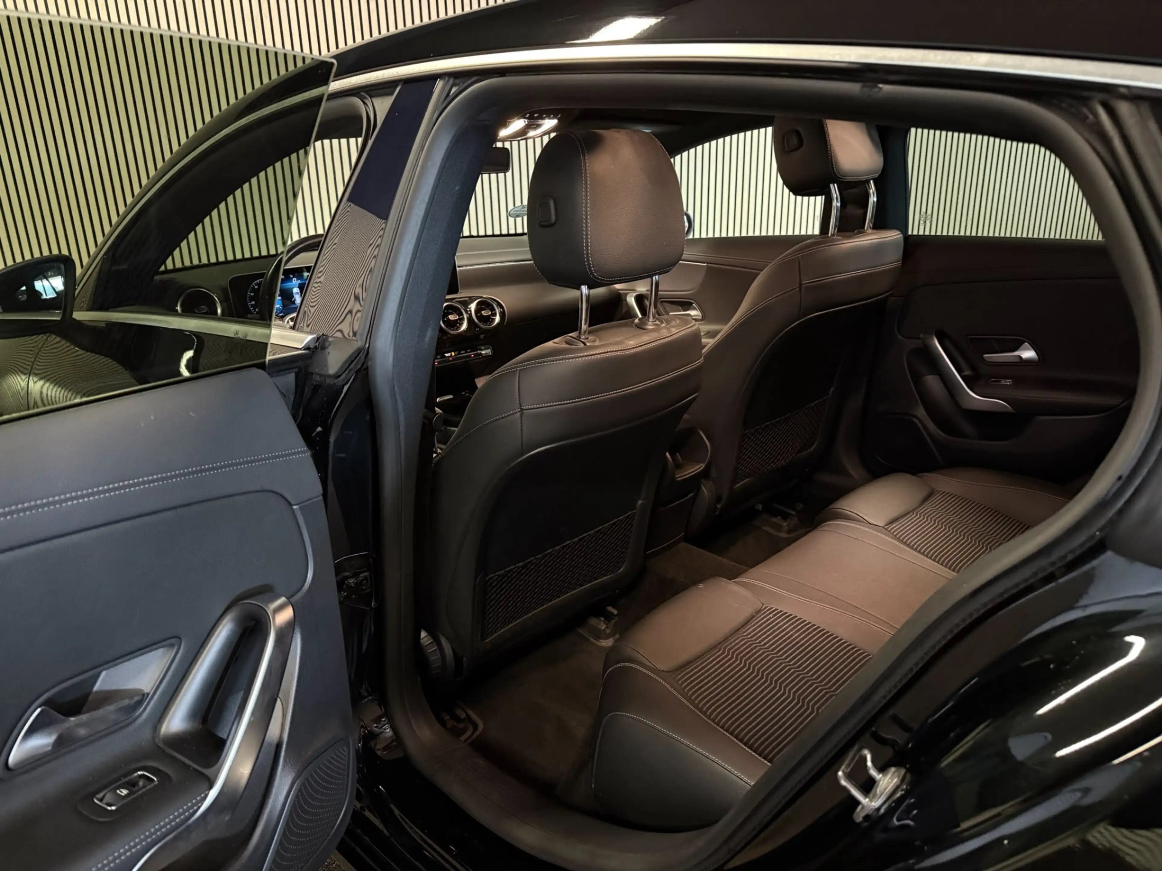 Mercedes-Benz CLA 220 Shooting Brake Progressive-TREKHAAK-WIDESCREEN-CAM — photo 26